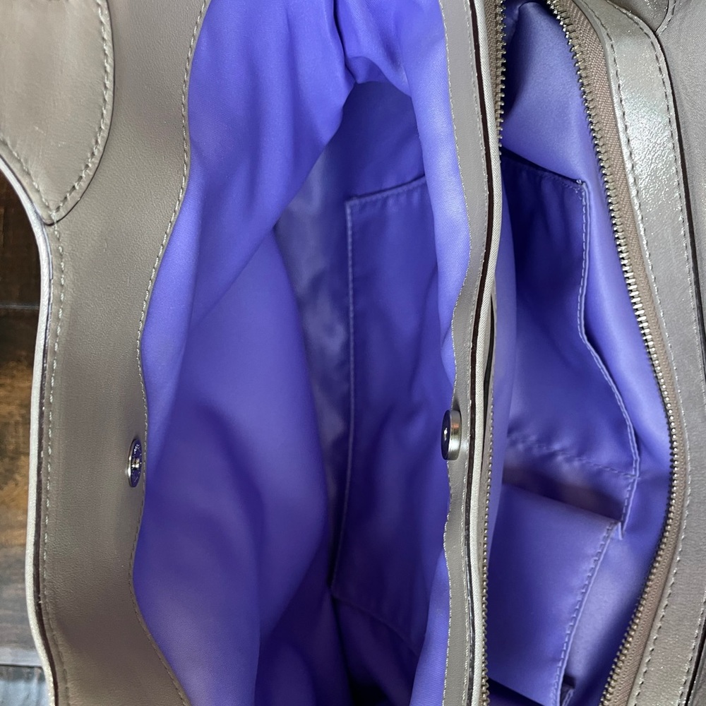 Coach Purse - Picture 7 of 9